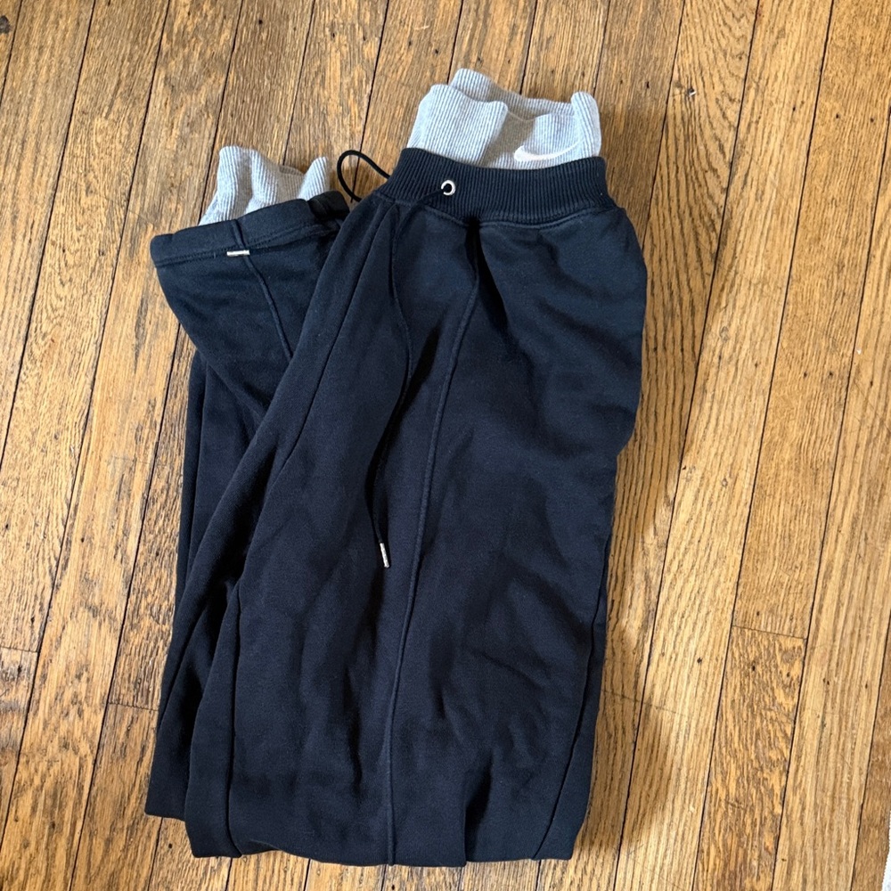Nike Black Women’s Sweatpants with Gray Cuffs